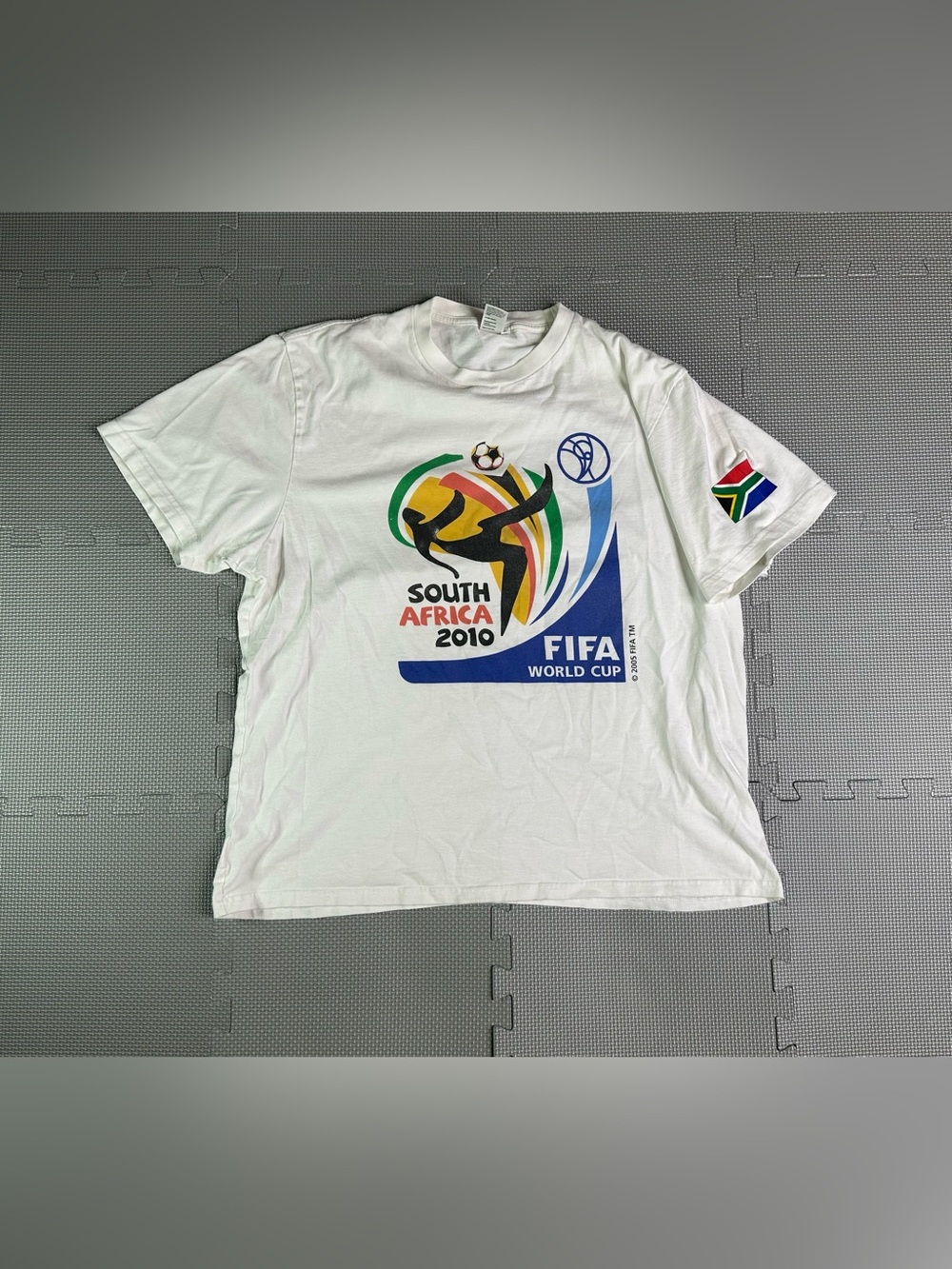 Official FIFA World Cup T-shirt Mens XL Football Soccer South Africa Flag 2010